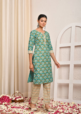 Ethnic & Stripes Printed Straight Fit Kurta with Pant - Green