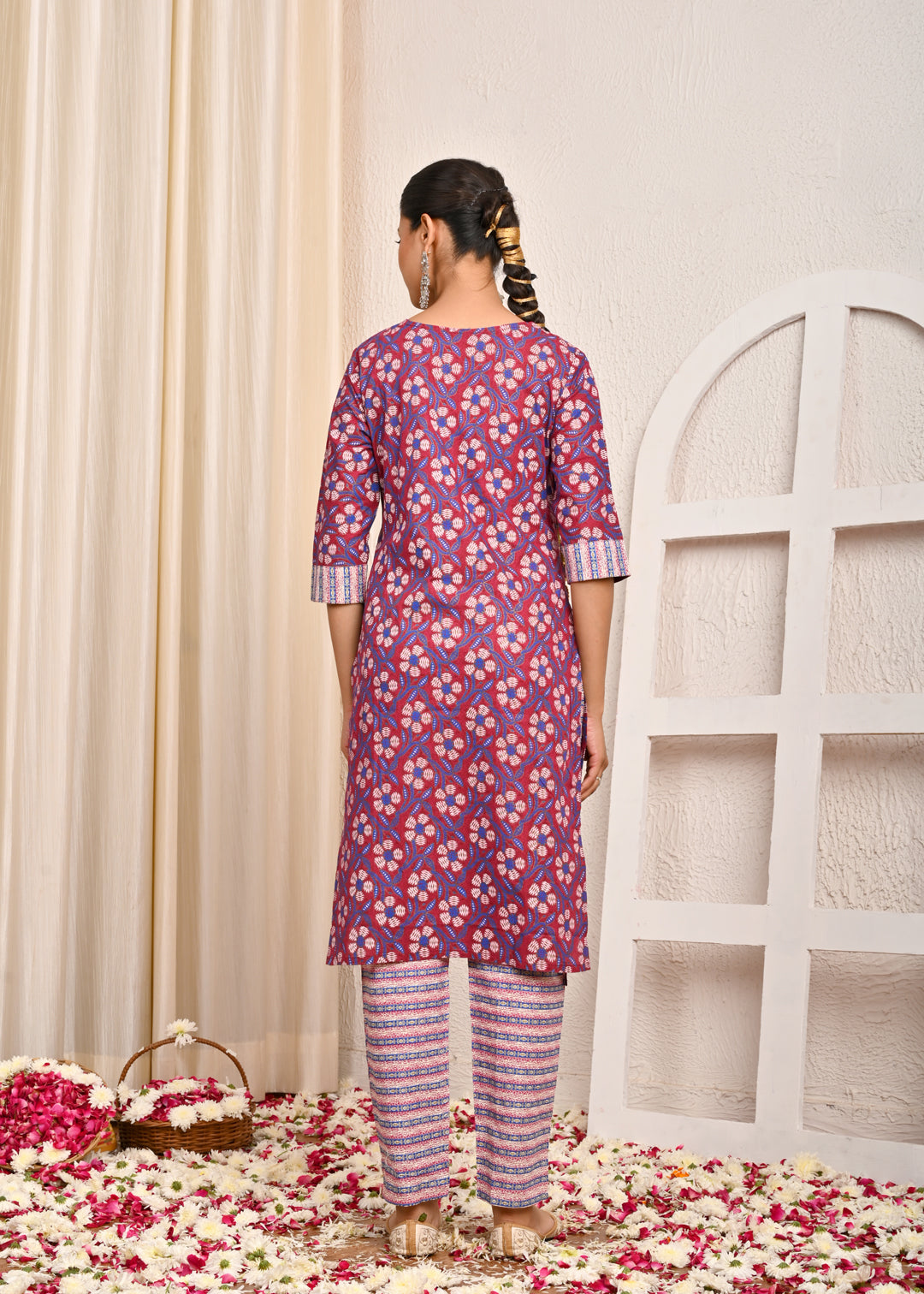 Ethnic & Stripes Printed Straight Fit Kurta with Pant - Magenta
