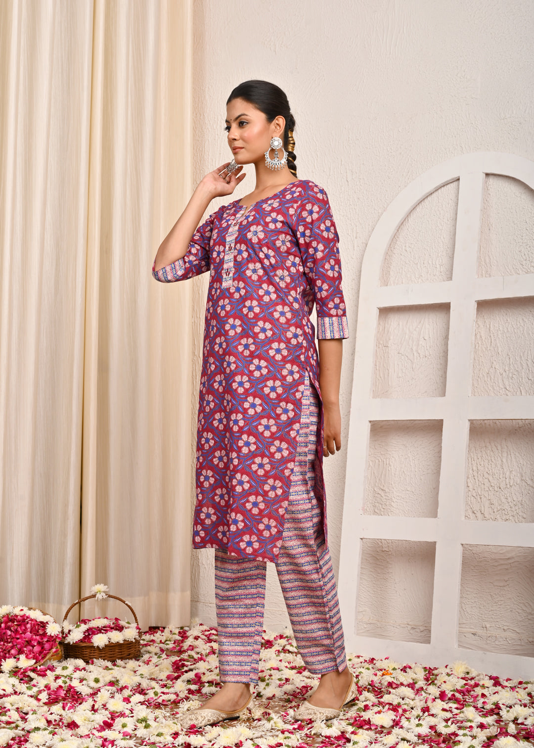 Ethnic & Stripes Printed Straight Fit Kurta with Pant - Magenta