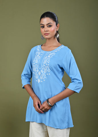Solid Floral Chikankari Embroidered Straight Fit Kurti - Blue