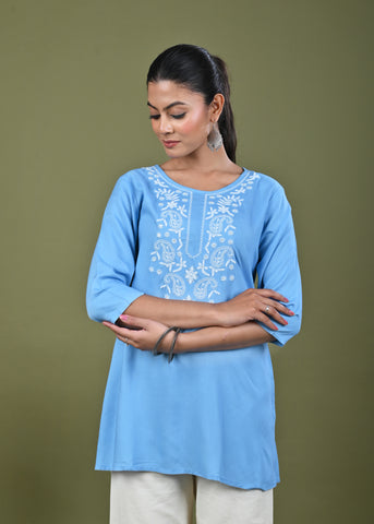 Solid Floral Chikankari Embroidered Straight Fit Kurti - Blue
