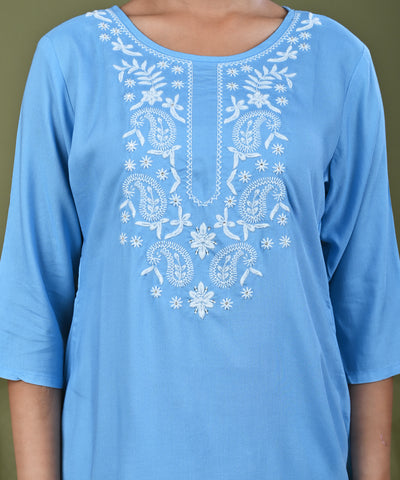 Solid Floral Chikankari Embroidered Straight Fit Kurti - Blue