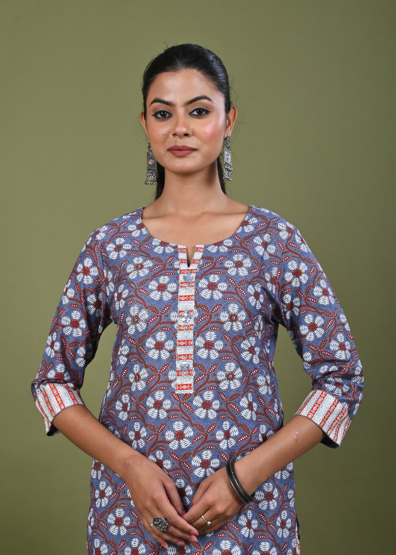 Ethnic & Stripes Printed Straight Fit Kurta with Pant - Grey