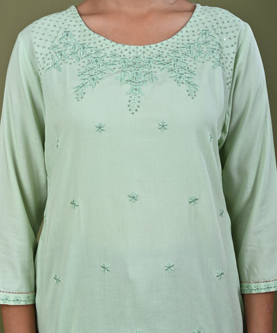 Floral Threadwork Embroidered Straight Fit Kurti - Light Green
