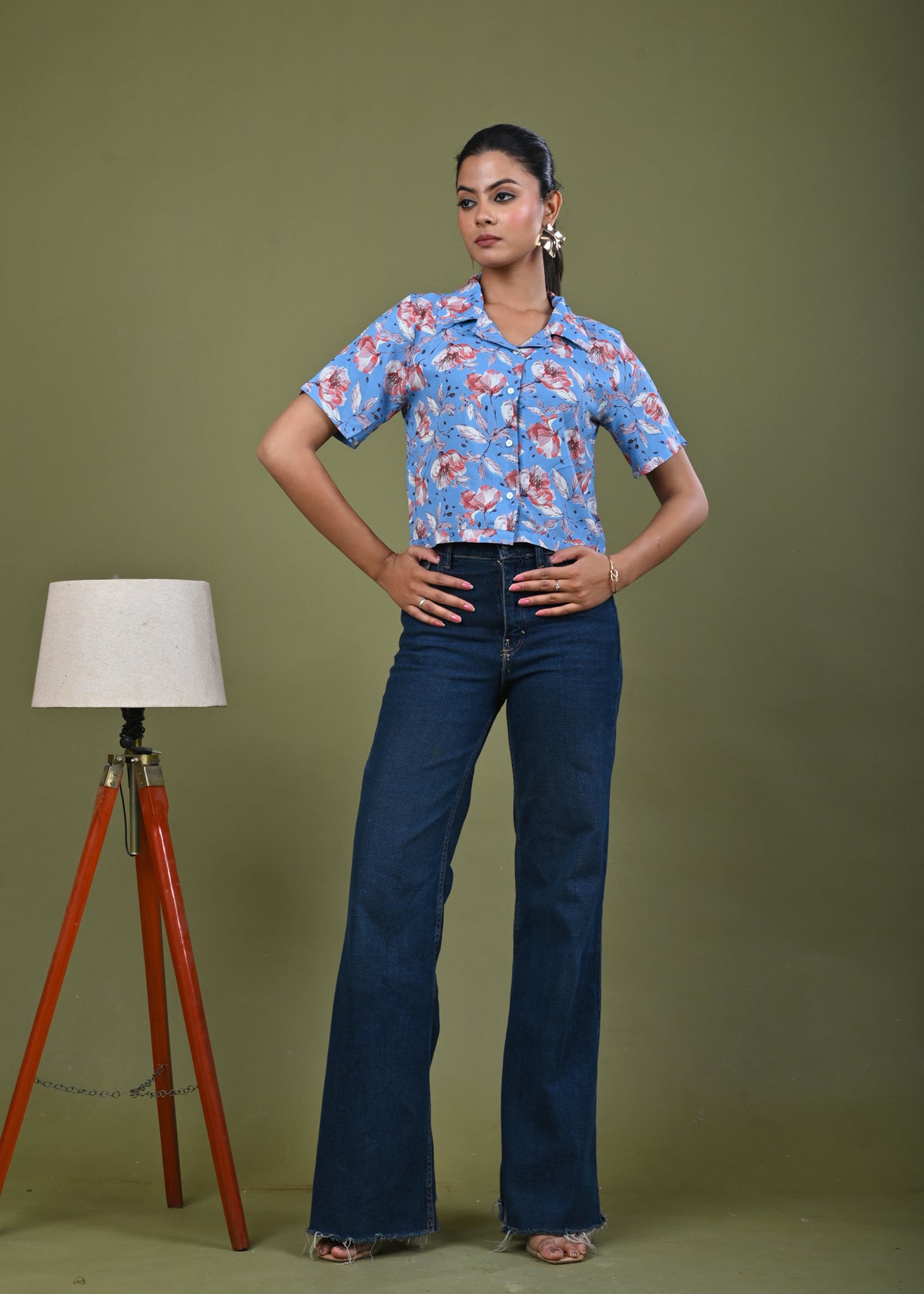 Floral Printed Straight Fit Crop Top - Blue