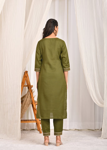 Solid Floral Embroidered Straight Kurta with Pant & Organza Printed Dupatta - Green